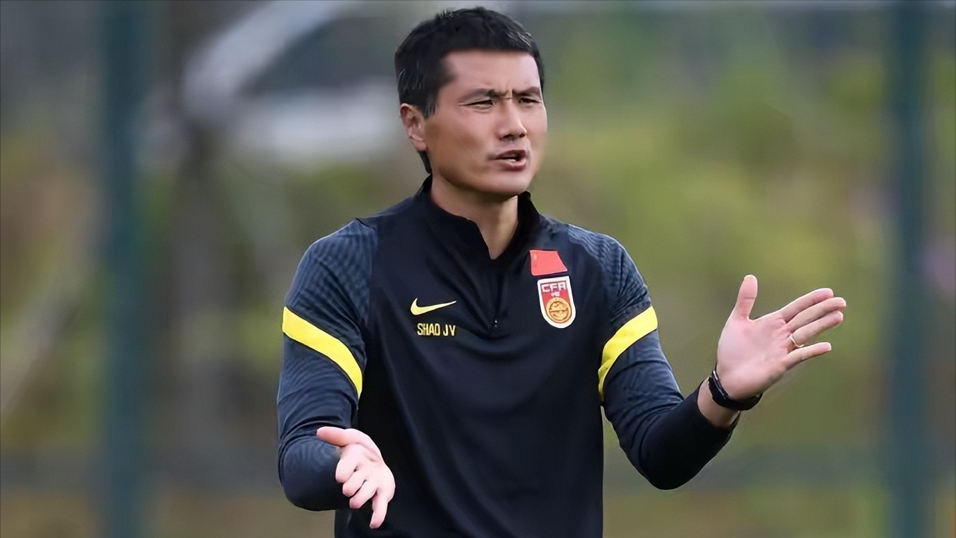 乐鱼体育-喜讯！国足2比0之后又2比2，邵佳一开局两场不败，这回选对人了？